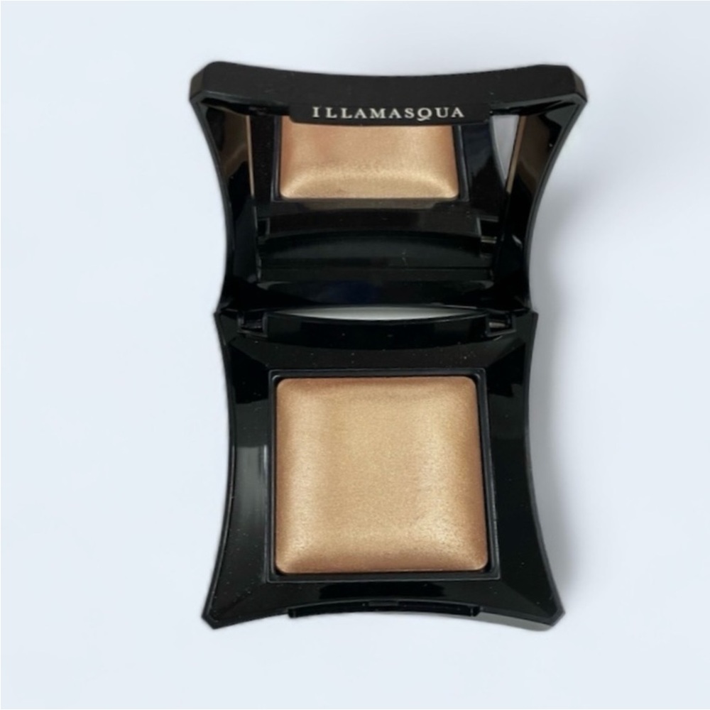 Illamasqua Beyond Powder (Epic)
